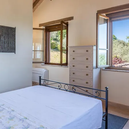 Dalmanuta 8, Emma Collelungo (San Venanzo)